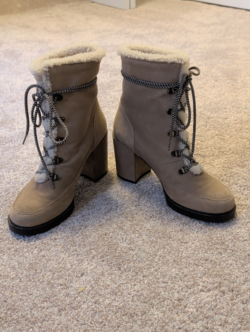 Stuart Weirzman Women's Suede Taupe Faux-Shearling Lace-Up Block Heel Boots 10